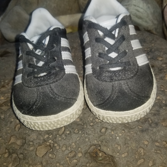Adidas Gazelle suede sneaker for toddler - Picture 4 of 9